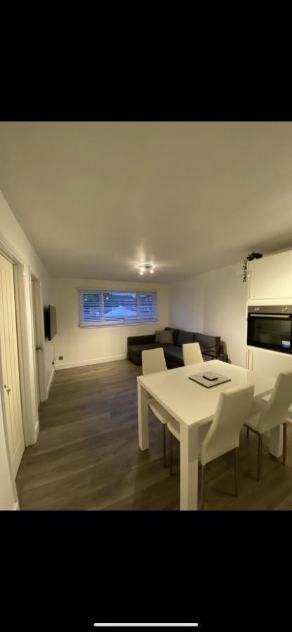 Modern 2 Bed Apartment & Free Parking Canterbury Eksteriør bilde